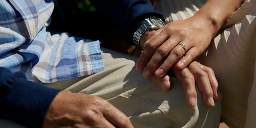 TENA-CGR-Lifestyle-Close-up-father-daughter-holding-hands-Mobile-1000x500px.jpg                                                                                                                                                                                                                                                                                                                                                                                                                                     