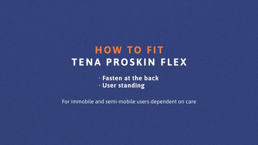 Anlegehinweise für TENA Flex Vorlagen mit Hüftbund im Stehen – Ansicht von hinten