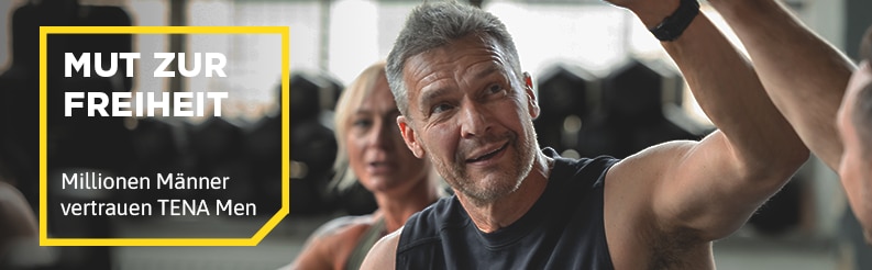 Ein Mann in einem Fitness-Studio