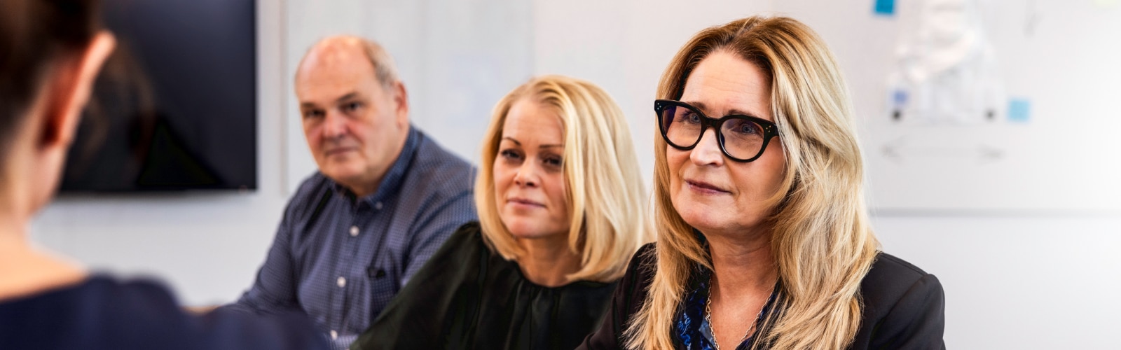 Lotta Medailleu、Mikael Andersson、Lise Andersson、Sofia Hagmanは、洞察と専門知識を組み合わせて、新しいTENA製品とソリューションを開発するTENAのエキスパートです。