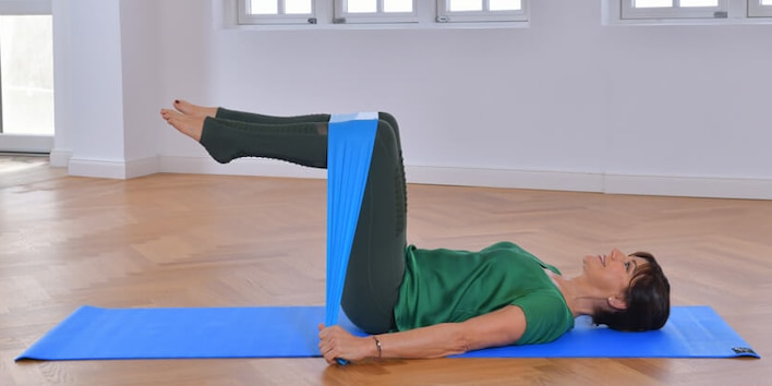 Yoga Pilates Übung - Die Kraft der Körpermitte