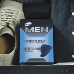 Ochranná pomůcka TENA Men Protective Shield pro únik moči u mužů
