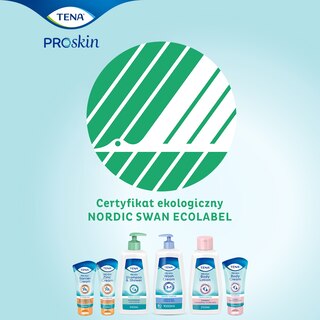 Produkty TENA ProSkin z certyfikatem ekologicznym Nordic Swan Ecolabel na tle zielonego logo.