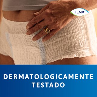 Grande plano das TENA Pants protect+ dermatologicamente testadas numa pessoa