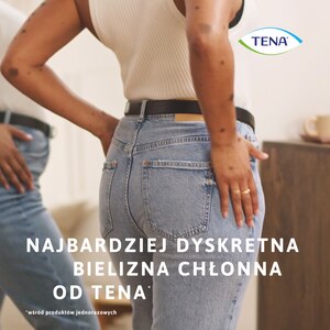 Kobieta w naszej najbardziej dyskretnej bieliźnie TENA Silhouette i ubraniu