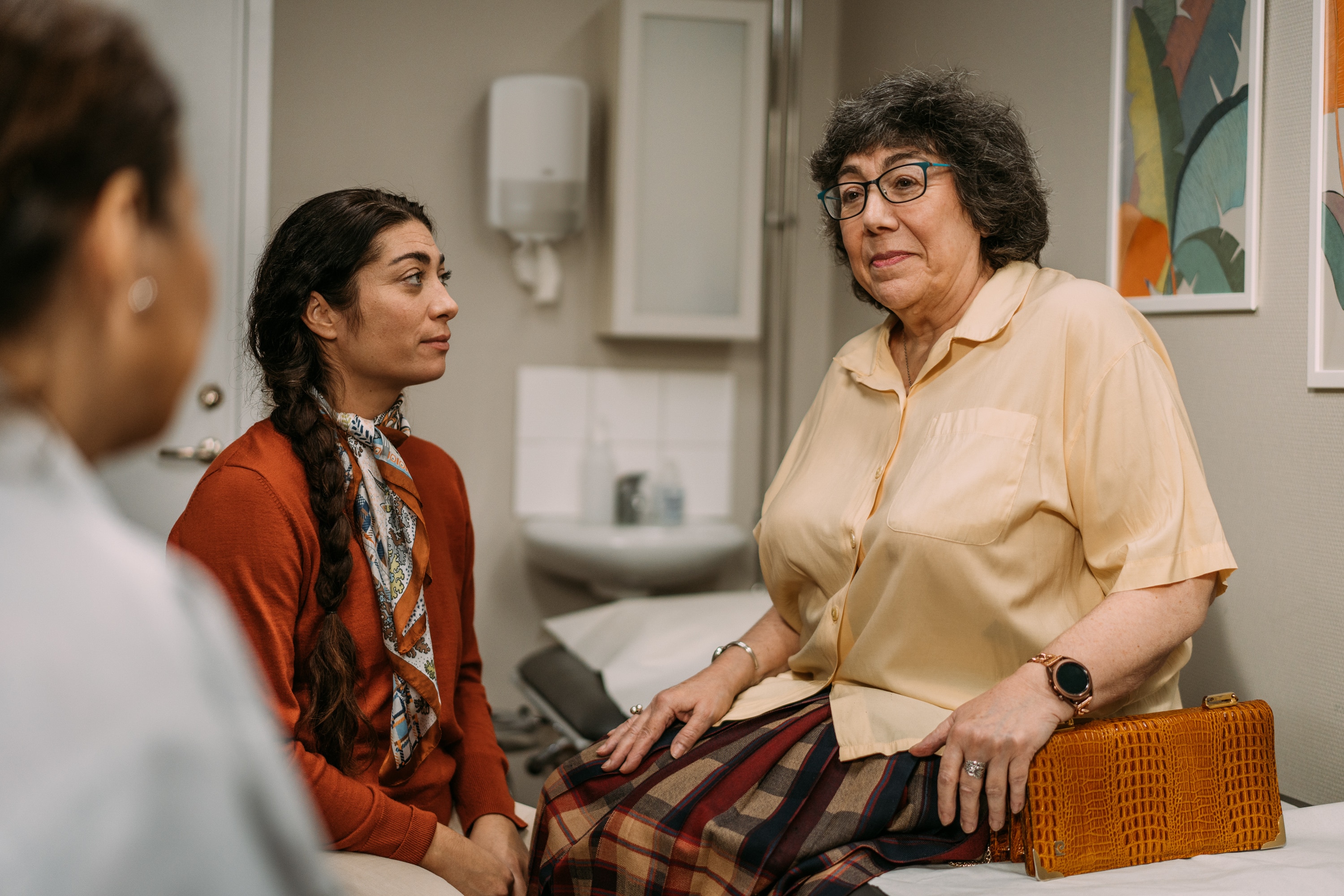 TENA_PRO_Lifestyle_Prescriber_Female_ProSkin_Slip_CGR_Elderly_woman_Concerned_2024                                                                                                                                                                                                                                                                                                                                                                                                                                  