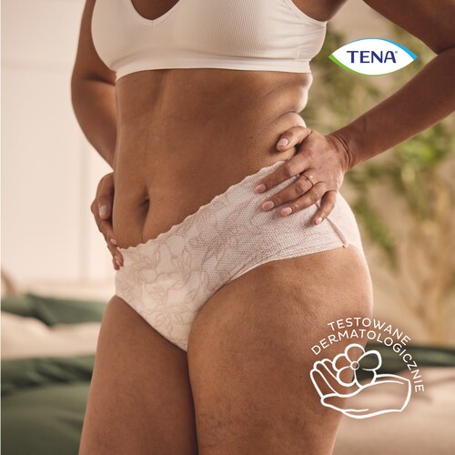 Kobieta w przebadanej dermatologicznie bieliźnie TENA Silhouette