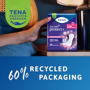 TENA Discreet Protect+ Maxi Night med 60 % emballasje fra resirkulerte materialer