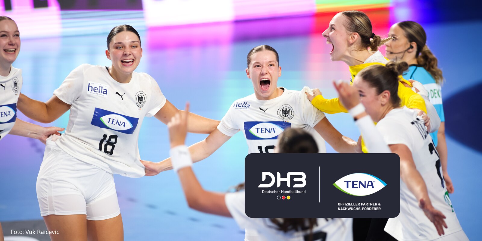 Frauen jubeln beim Handball