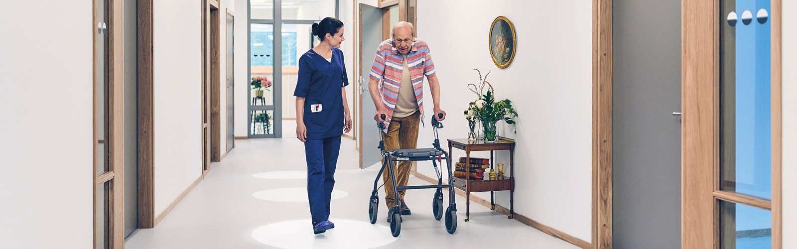 Film describing the benefits of new TENA Solutions 