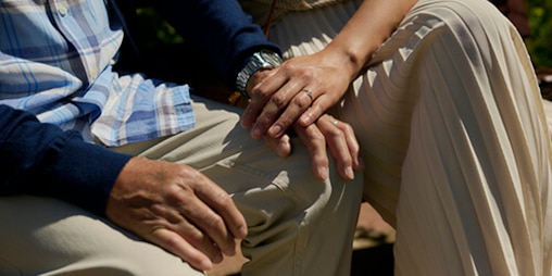 TENA-CGR-Lifestyle-Close-up-father-daughter-holding-hands-Promobox-500x250px.jpg                                                                                                                                                                                                                                                                                                                                                                                                                                    
