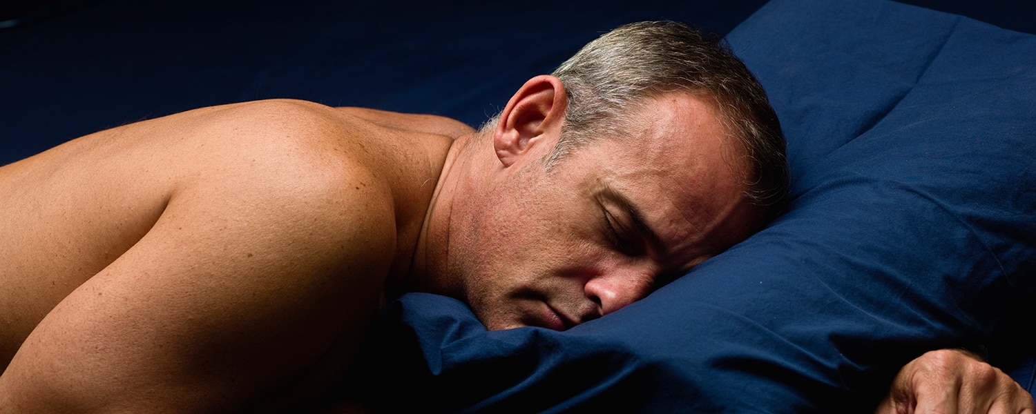 É bom dormir nu? A ciência diz que sim imagem